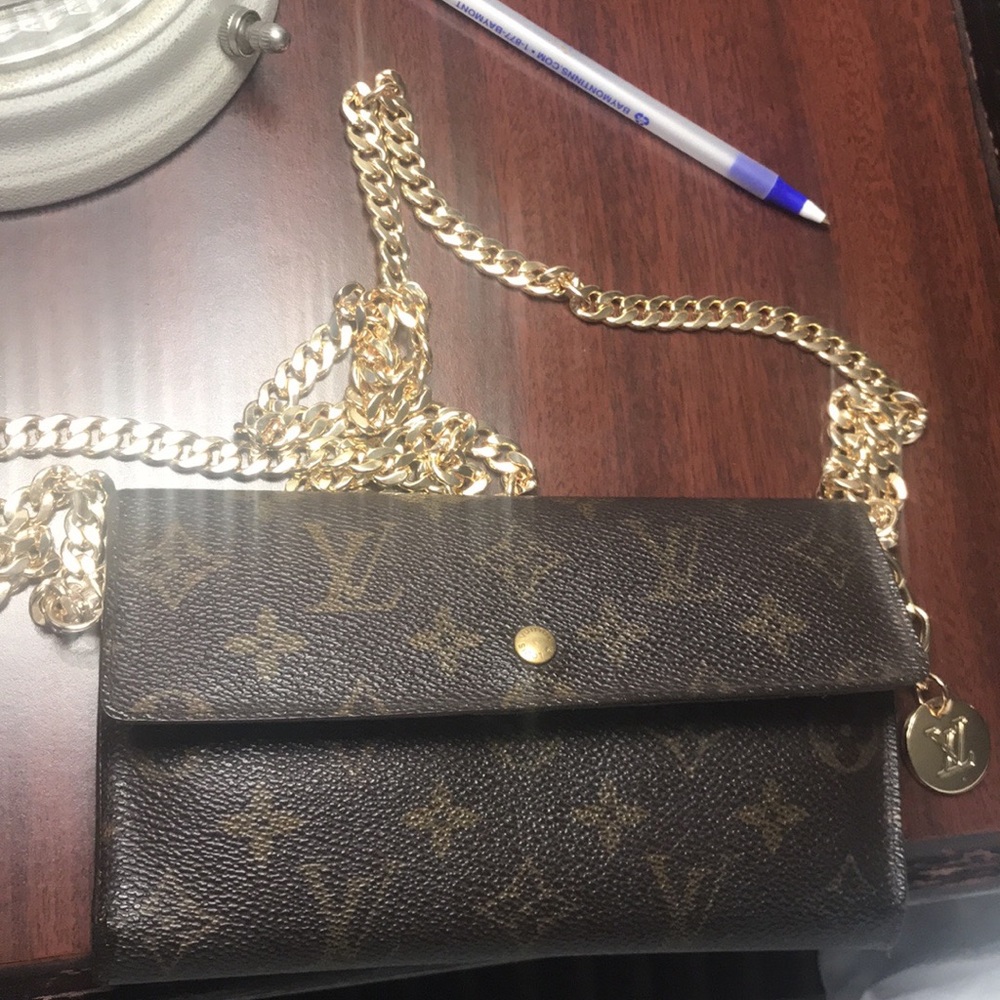SOLD Louis Vuitton wallet